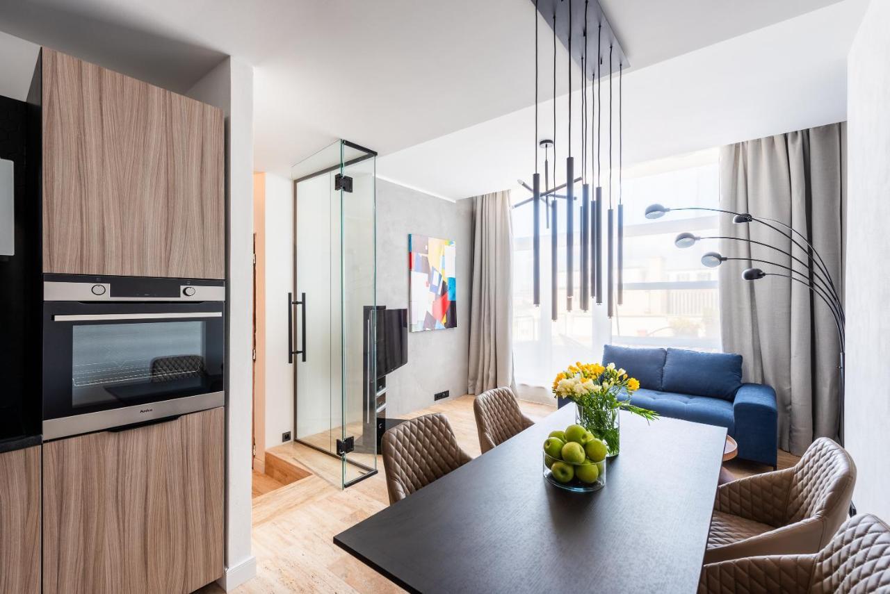 Luxury Apartment With A Balcony And A Terrace Прага Экстерьер фото